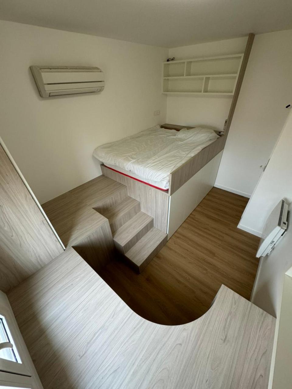 Hébergement de vacances Face à La Avec Clim, Wifi, Parking, Baignoire *